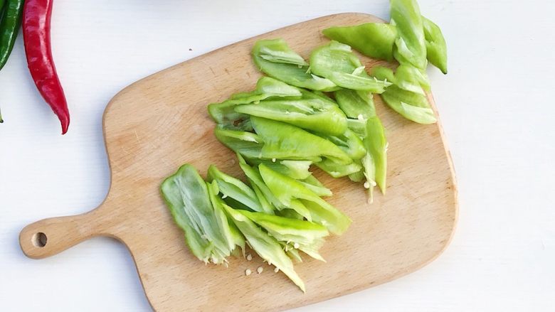 大盘鸡,辣椒切片