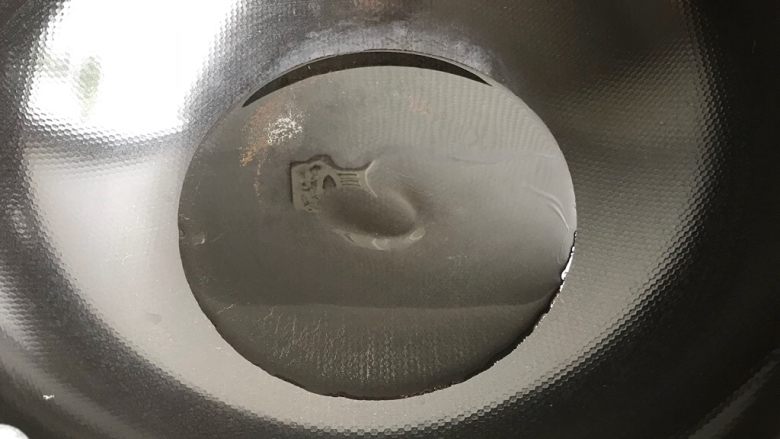 红绿三丝,起油锅,热锅凉油