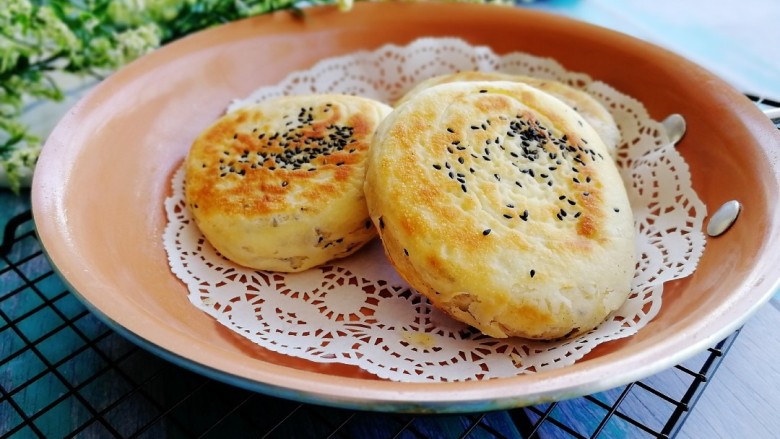 早餐饼+酥的掉渣的芝麻烧饼,成品图