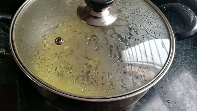 天青色等烟雨,而我在等你——蚕豆浓浆,盖盖煮3分钟左右,因为是新鲜的,又冰冻过,所以特别容易熟