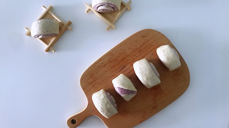 双色馒头,餐桌上最合格的主食,成品。
