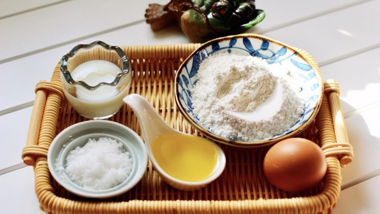 巧克力甜甜圈(花生油版),把巧克力甜甜圈的食材备齐