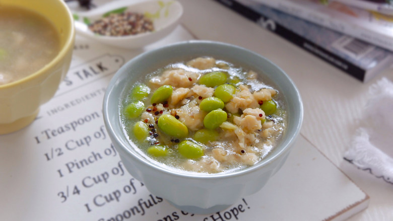 藜麦毛豆鸡茸羹,成品