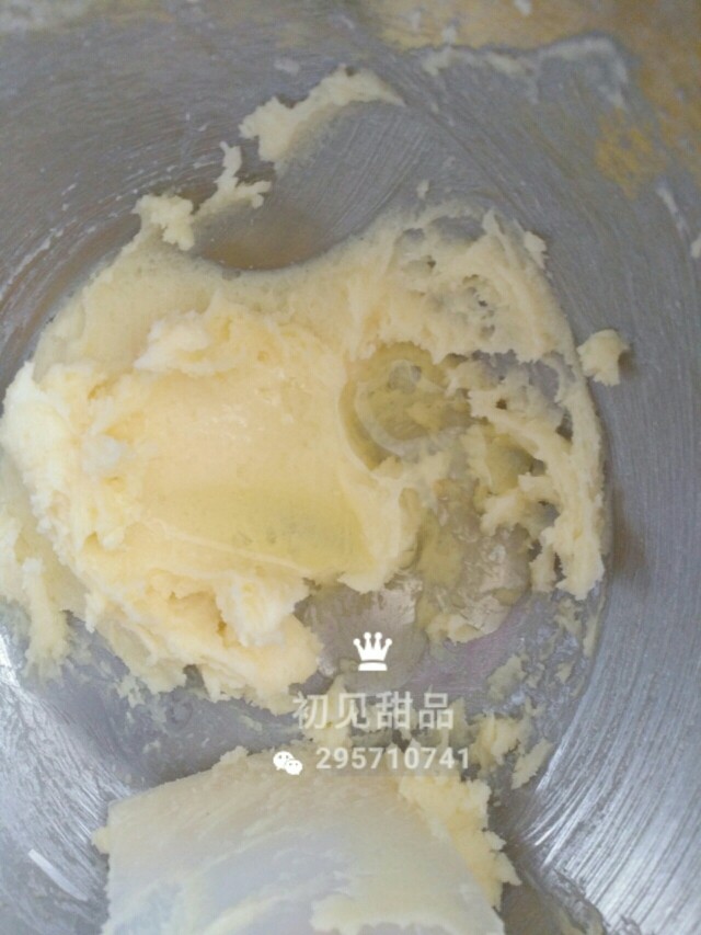 意式经典——弗洛伦萨饼干,先用刮刀搅拌均匀