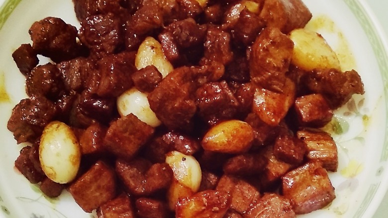 蒜子牛肉,色香味俱全,绝对好吃