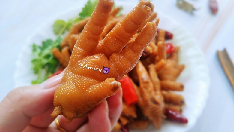 卤鸡脚,成品图。赶紧啃起来!