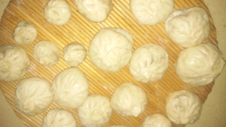 圆白菜粉条包子,出锅啦,开吃