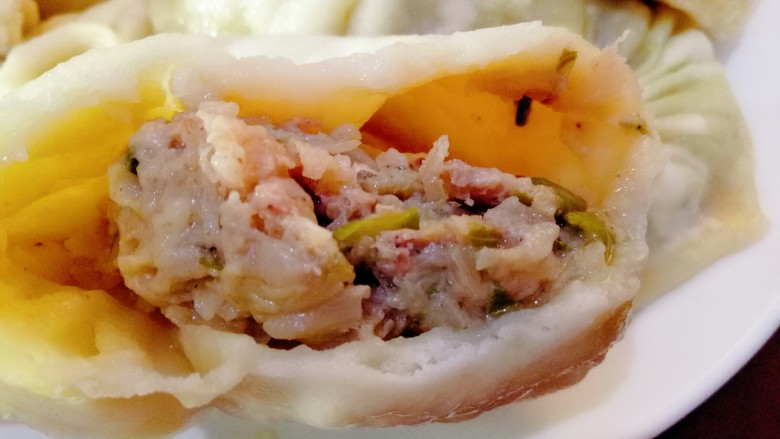 白菜鲜肉大包子,香喷喷的大包子,太好吃啦。