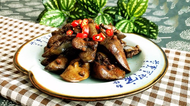 㸆烧香辣鸡肝,香辣鸡肝,口感细腻,香辣适宜~