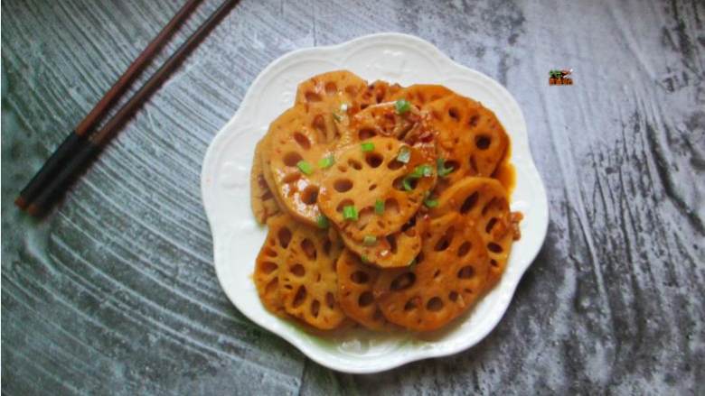 糖醋藕片,糖醋藕片,在炎热的夏季,来上这么一碟小菜保证胃口大开