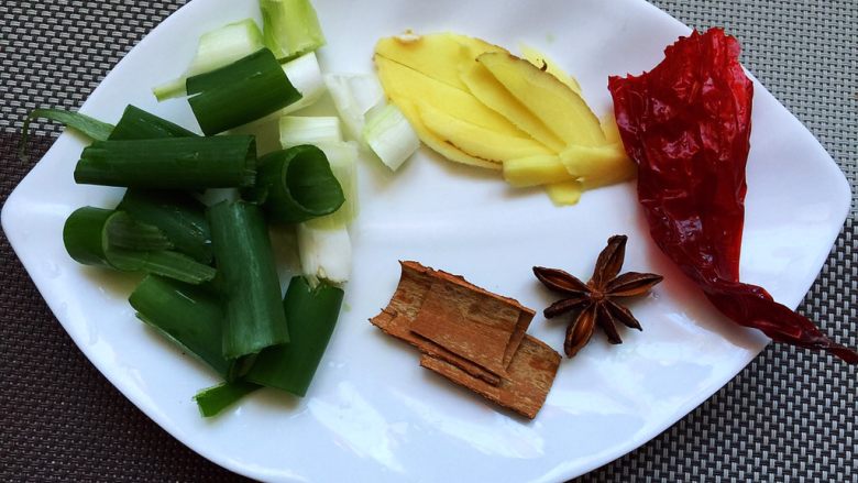 糖醋排骨,准备配料