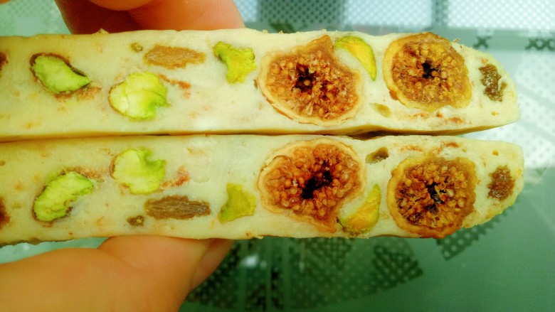 果仁牛轧糖,😍超好吃,奶香浓郁