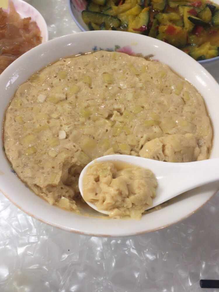 家常做法~笋尖蒸蛋,成品(今天笋尖放多了,平时我放2个的)