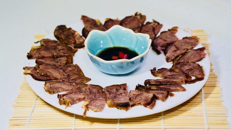 减肥食谱-酱牛肉，无糖无水,这种摆盘会不会显得特别多？哈哈