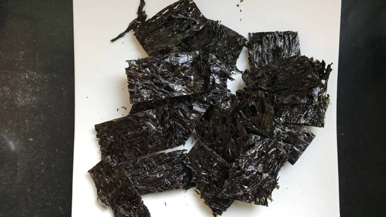 烤紫菜,紫菜煎成小块