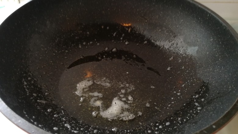 耗油青菜煎豆干,起油锅(多倒一点油)