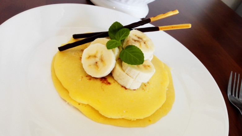 奶香松饼(无油无泡打粉),这是之前做的,是跟香蕉的搭配,也很不错。