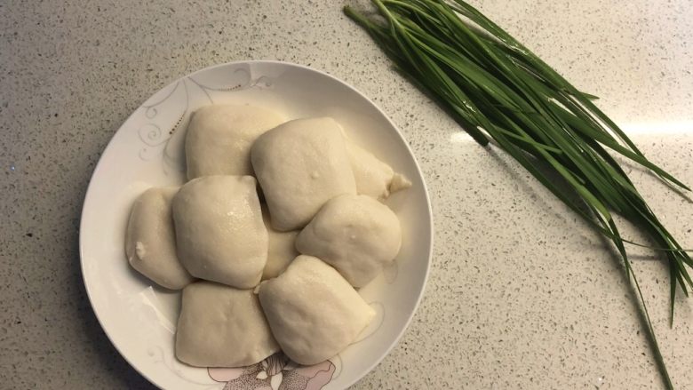 普宁炸豆腐,准备食材。