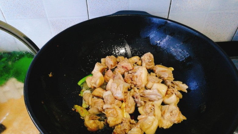 啤酒🍺鸭,翻炒均匀