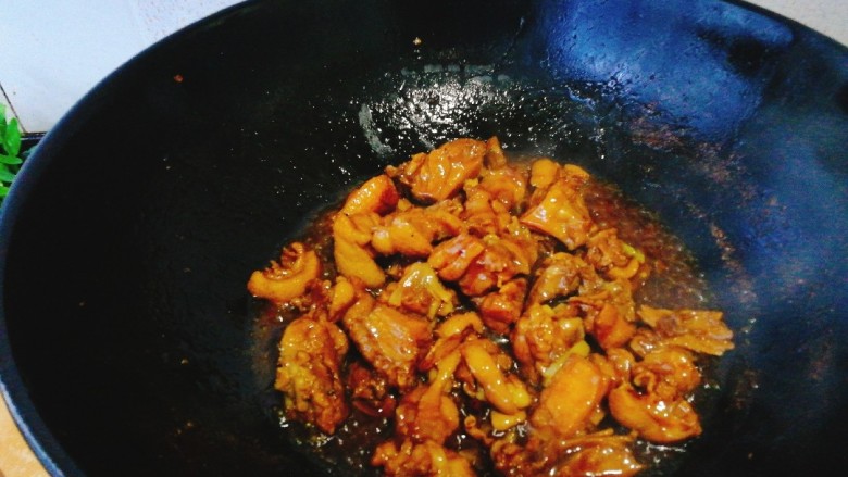 啤酒🍺鸭,小火炖至汤汁收干