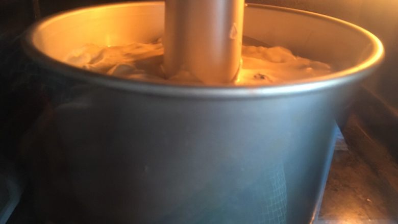 海苔肉松蛋糕,烤箱预热180度,约烤35分钟