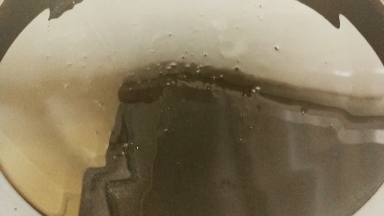 香煎孜然小土豆,锅烧热,放油
