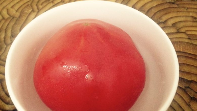 番茄土豆牛肉丸汤,<a style='color:red;display:inline-block;' href='/shicai/ 59'>番茄</a>用烫水去皮