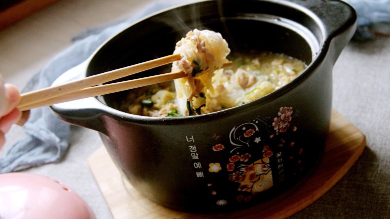 羊肉粉丝酸菜砂锅,美味极了!