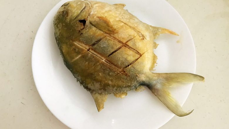 美味金昌鱼 酱香金鲳鱼,金鲳鱼煎好了