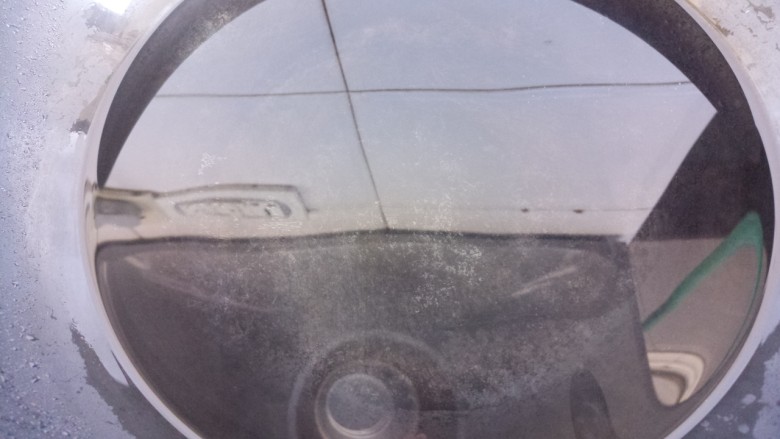 排骨炖豆角,然后锅里烧水