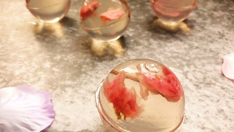 樱花果冻,冷藏后脱模取出,成品图
