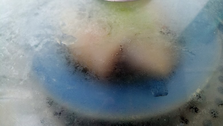 蒸鳕鱼,水烧开后,中火蒸10分钟左右
