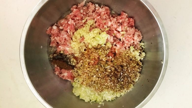 头伏饺子 鲜香的麻椒猪肉馅水饺,加入1勺<a style='color:red;display:inline-block;' href='/shicai/ 721'>蚝油</a>