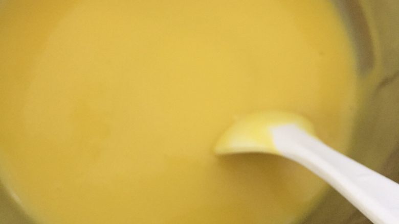 寶寶輔食之香甜玉米糊,攪拌一下,放溫