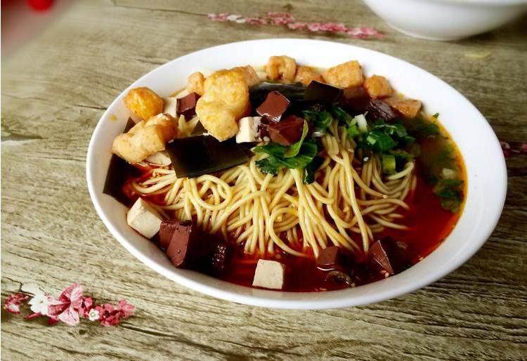 一碗豆腐面,一抹乡愁绵