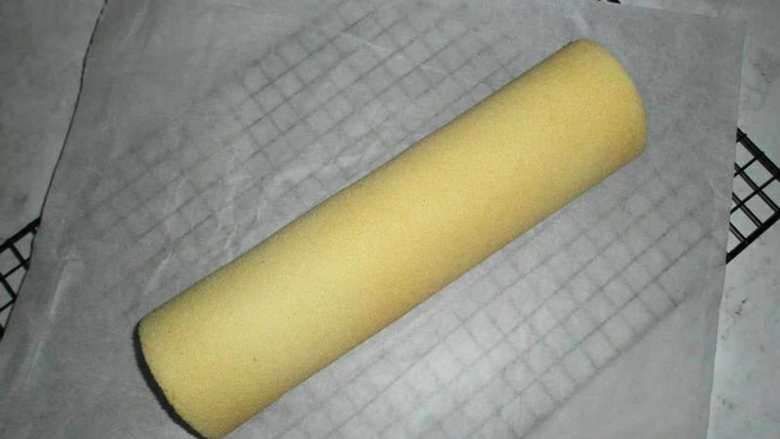 小米蛋糕卷,半个小时以后基本已经定型了。