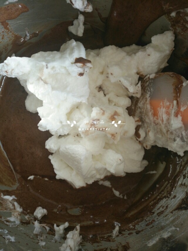 海盐奥利奥咸奶油盒子,再加入三分之一蛋白