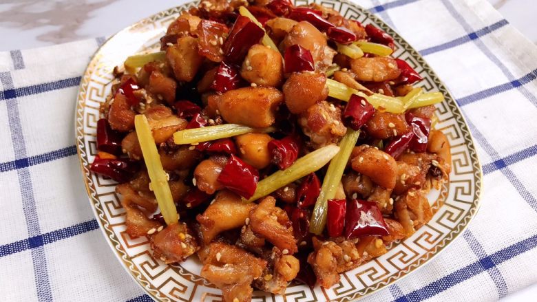 干煸辣子兔丁,下酒,小零食……怎么喜欢怎么开始造起来吧