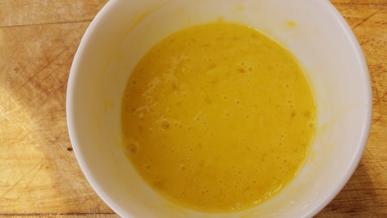 菌类料理~香菇鸡蛋汤,搅拌均匀