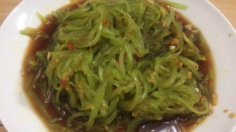 凉拌玉翠莴笋
,完美