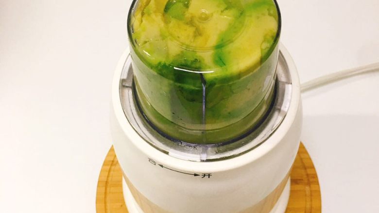 牛油果🥑土豆泥,用料理机打成泥即可