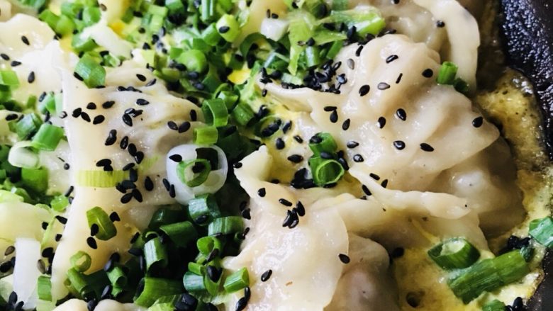 抱蛋煎饺,口水要流出来了……