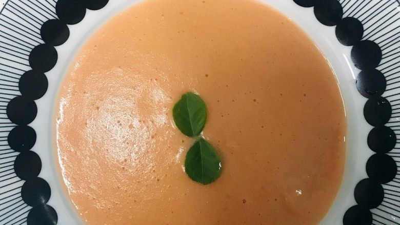 香草番茄仙女浓汤,完成,可以品尝了。