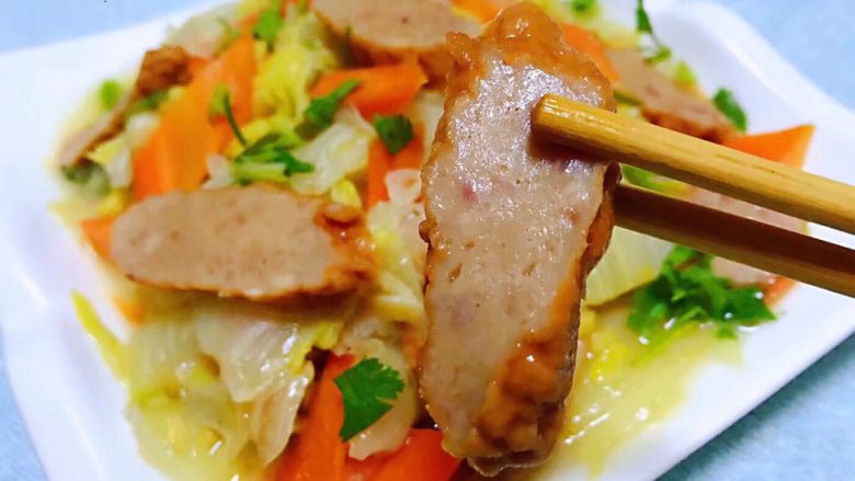 肉参炒白菜,肉参入口香香哒唇齿留香回味无穷