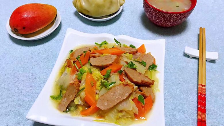 肉参炒白菜,一个人吃饭也要营养均衡并且精致到心动💓