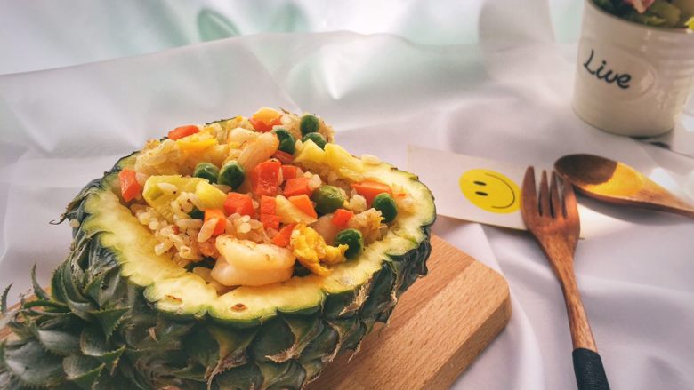 辅食12M➕:虾仁菠萝炒饭,成品图
