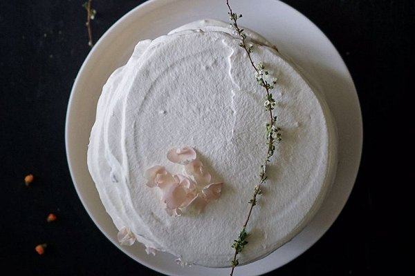 芳草青青柠威风蛋糕