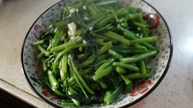清炒空心菜,出锅