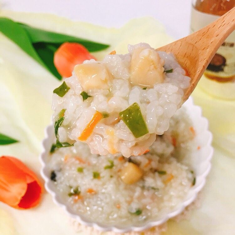 裙带菜干贝粥,滴几滴黑芝麻亚麻籽油,食用盐