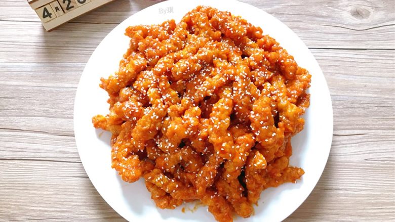 酸甜咕噜肉,装盘,成品。